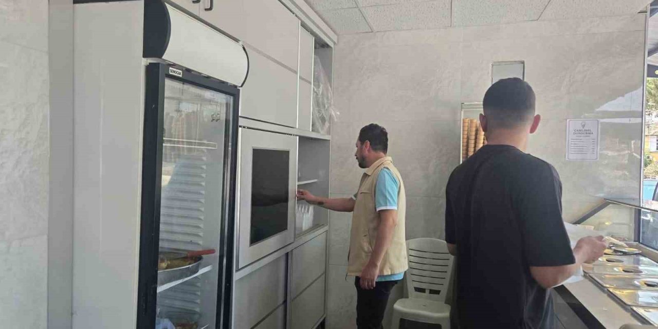 Bozdoğan’da tatlıcı ve dondurmacılara gıda denetimi