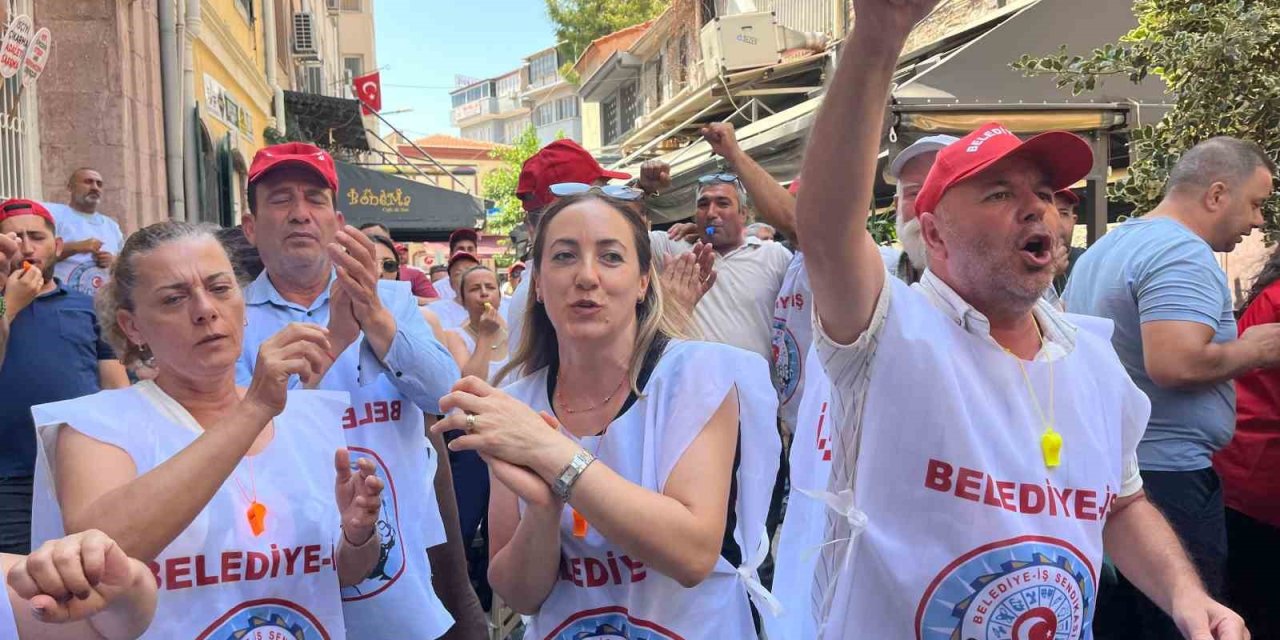 İzmir’de işten atılan işçilerin eylemi 4. gününde: "İşimizi geri istiyoruz!"