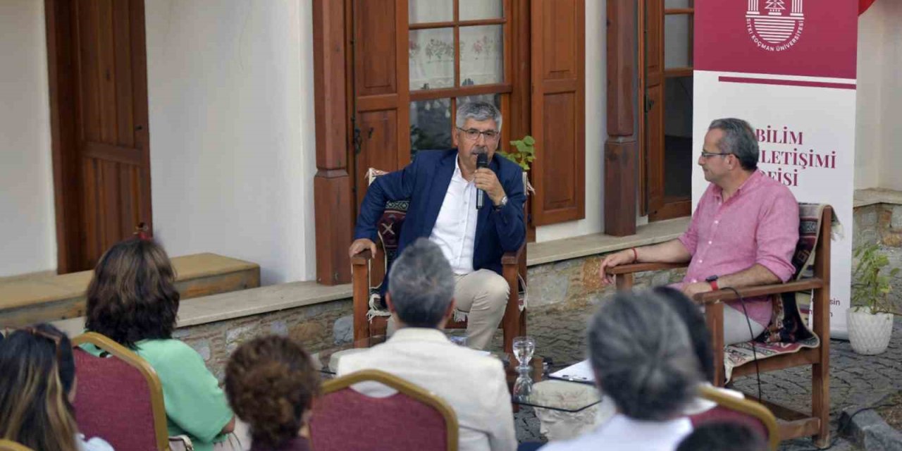 Bilim Kafe’de tarih konuşuldu