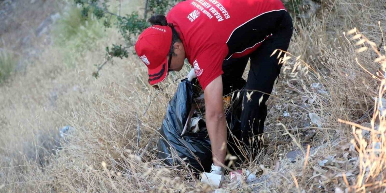 Bodrum’da 1,5 ton atık topladılar
