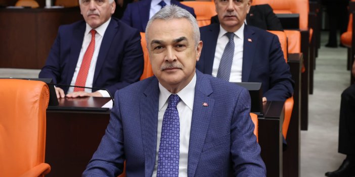 Mustafa Savaş’tan 10 Kasım mesajı: “Atatürk’ün gösterdiği hedefleri aşan bir kararlılıkla ilerliyoruz”