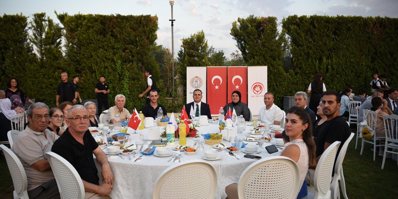 Vali Akbıyık, şehit yakınları ve gazilerle bir araya geldi