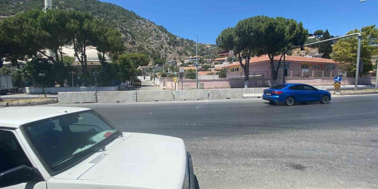 Sazlı Kavşağı’nın kapatılması trafik sorununa çözüm olmadı