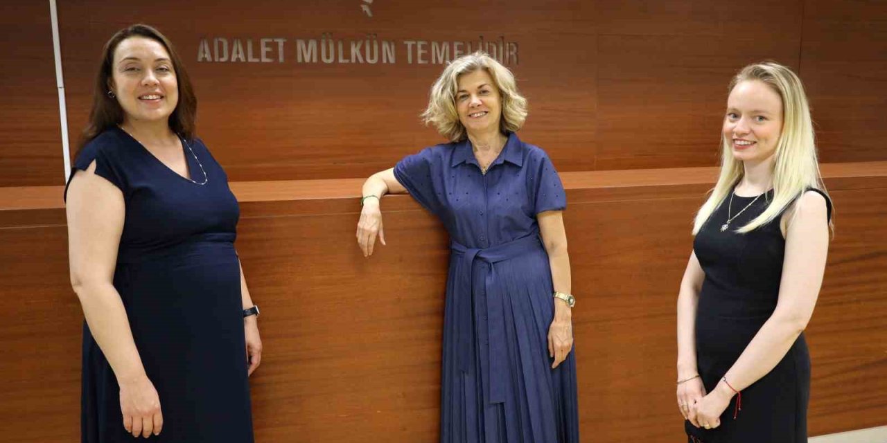 İzmir Ekonomi’nin hukukçu akademisyenlerinden örnek çalışma