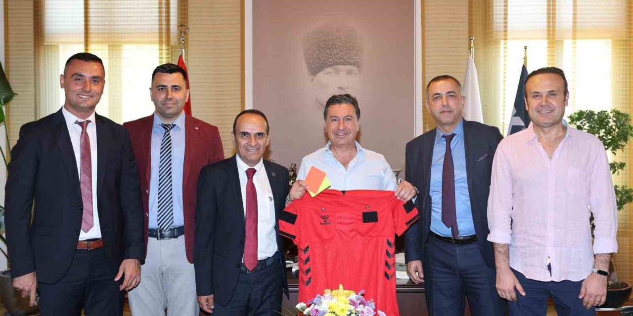 Türkiye Faal Futbol Hakemleri ve Gözlemcileri Derneği’nden Başkan Aras’a ziyaret