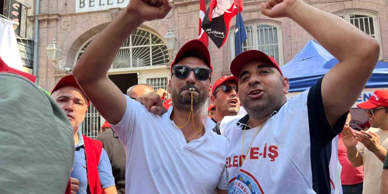 İzmir Büyükşehir Belediyesi’nde işten çıkartılan işçilerin eylemi 9’uncu gününde sürüyor