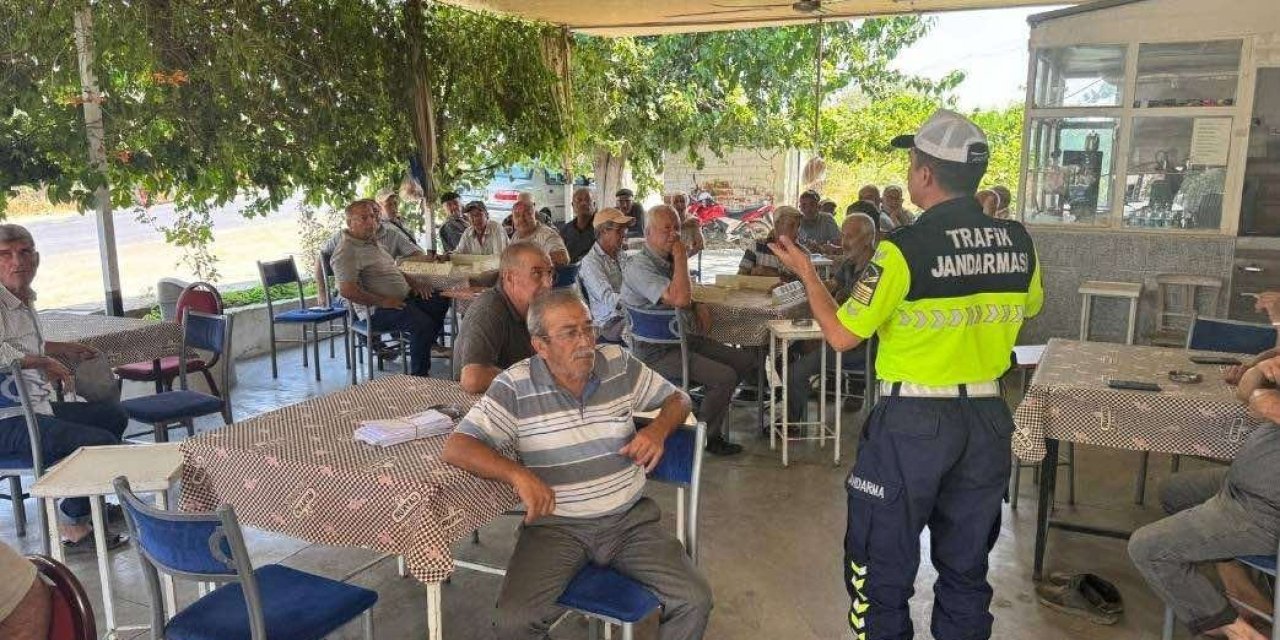 Efeler’de motosiklet sürücülerine kask ve güvenli sürüş eğitimi