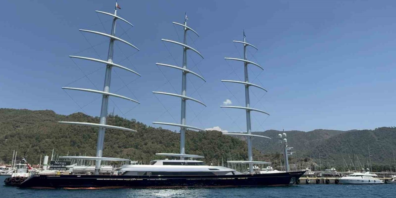 Milyarlık ‘Maltese Falcon’ Marmaris’te milyonluk yakıt ikmali yaptı