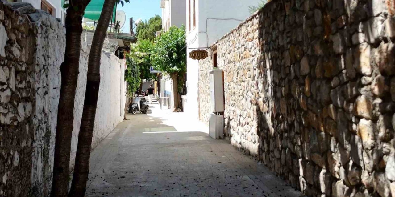 Menteşe’de Yollar ve Kaldırımlar Yenileniyor