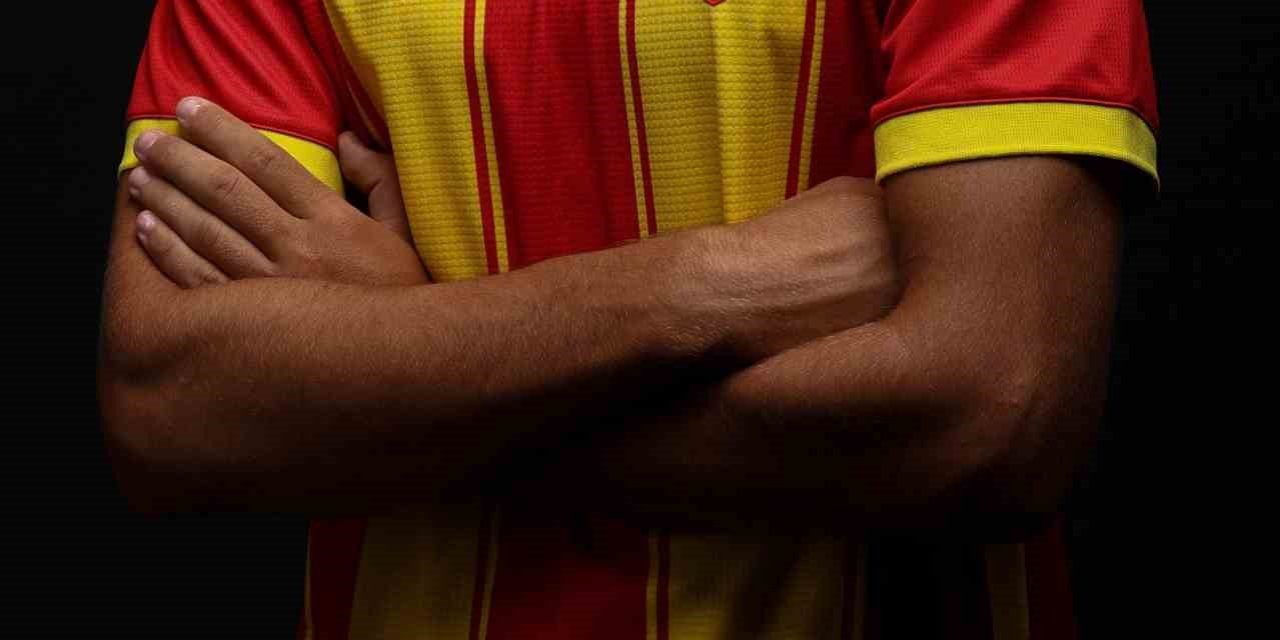 Göztepe, yeni sezon formalarını tanıttı