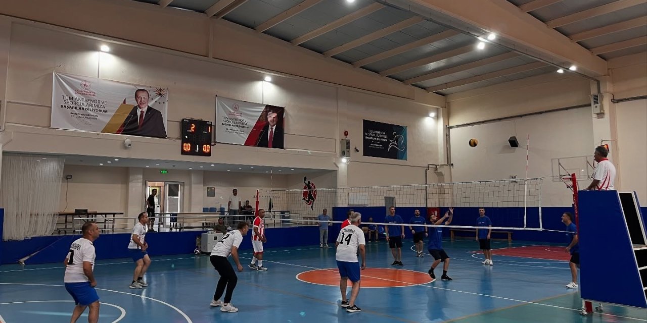 Buharkent’te ’Kentin Çocukları’ voleybol turnuvasında ilk düdük çaldı