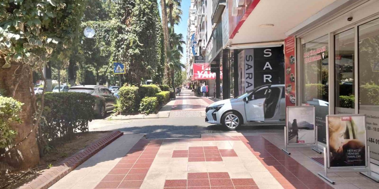 Termometreler 43 dereceyi gösterdi,  Aydın hayalet şehre döndü