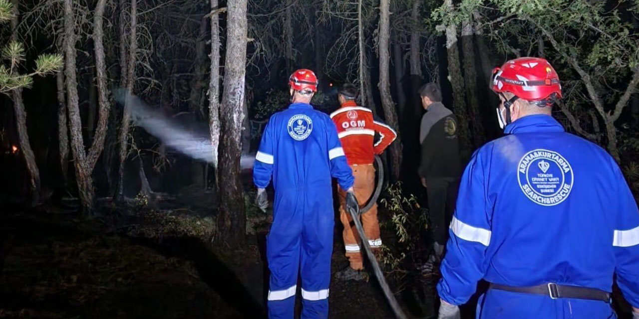 Türkiye Diyanet Vakfı, yangın bölgelerinde hem müdahale hem yardım ekipleriyle sahada