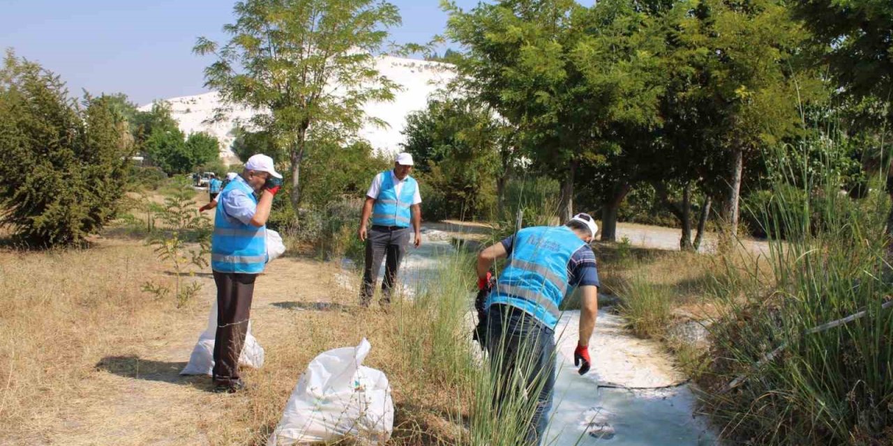 Pamukkale denetimli serbestlik yükümlüleri tarafından temizlendi