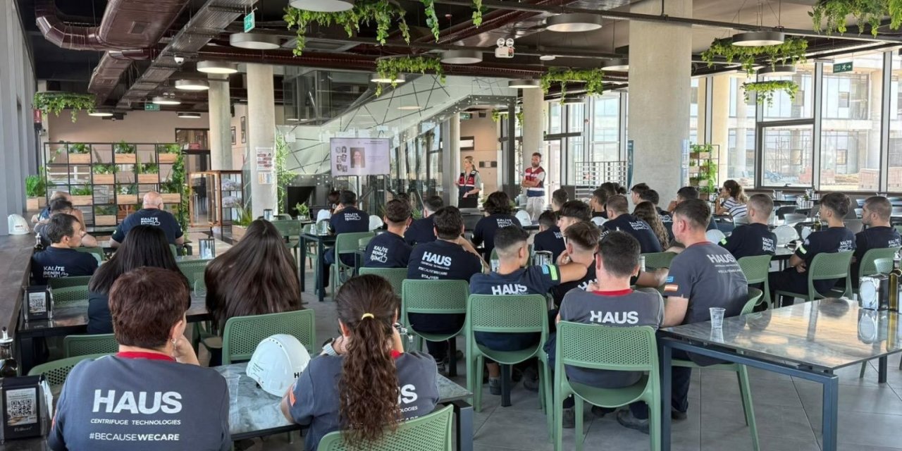 Fabrika çalışanlarına uyuşturucu ile mücadele eğitimi verildi