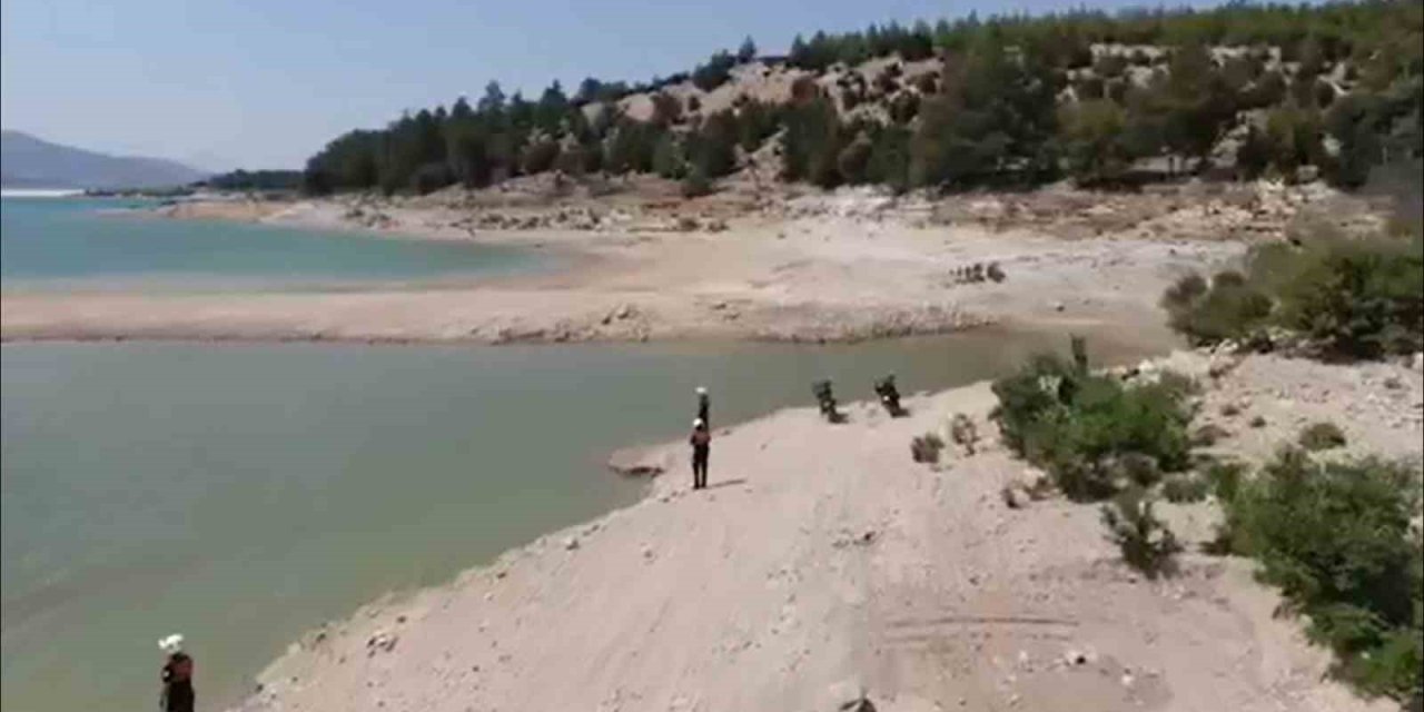 Jandarmadan baraj ve ormanlık alanda dron destekli denetim