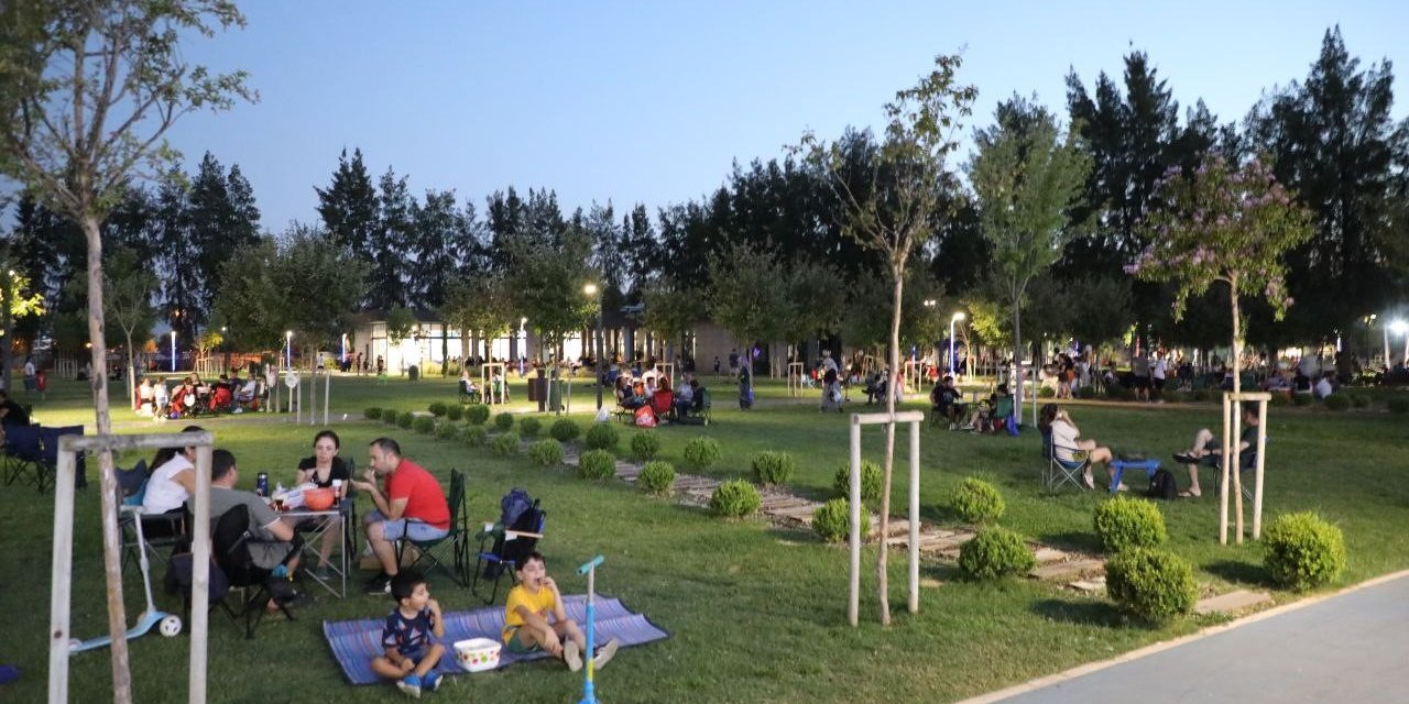 Mimar Sinan ve Tekstil Parkları Aydınlıların uğrak noktası olmaya devam ediyor