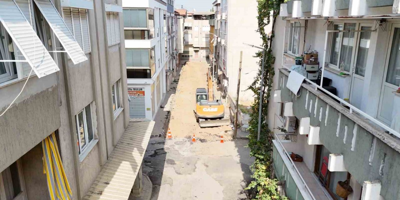Kurtuluş’ta yol çalışmaları başladı