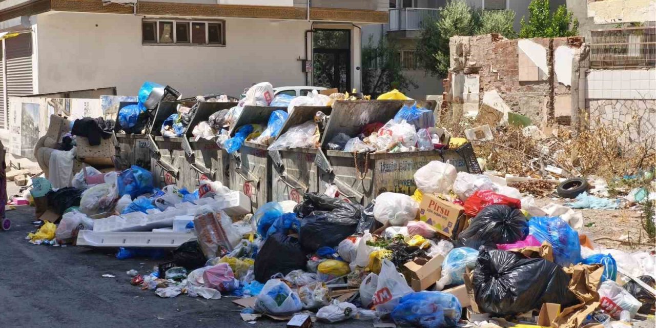 İzmir, kuzeyden güneye çöp kokuyor