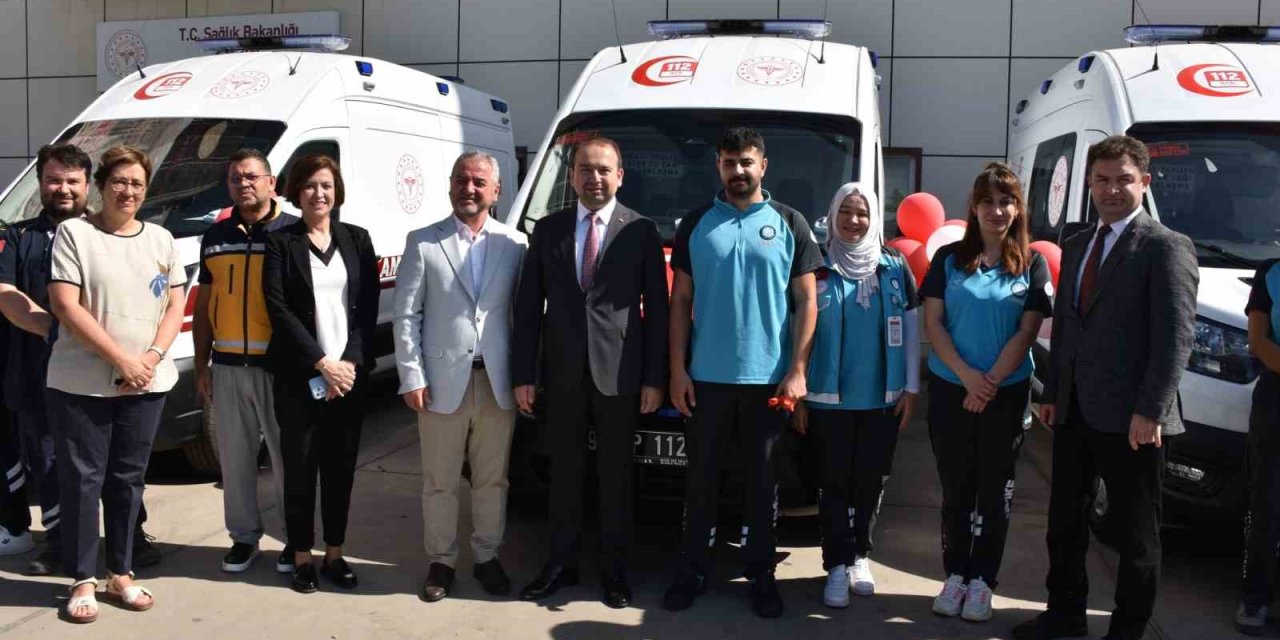 Aydın’da 3 yeni ambulans sağlık filosuna katıldı