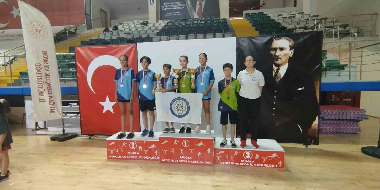 Büyükşehir masa tenisi sporcuları zirvede