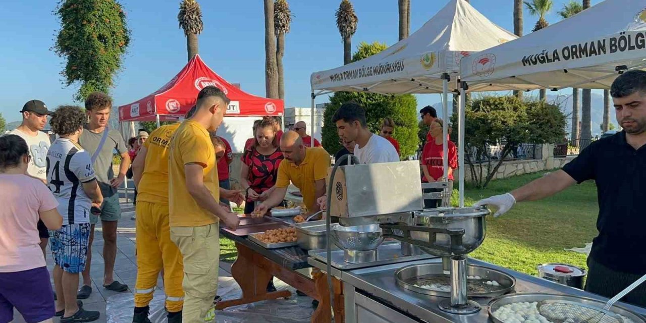 Marmaris, orman şehitlerini dualar ile andı