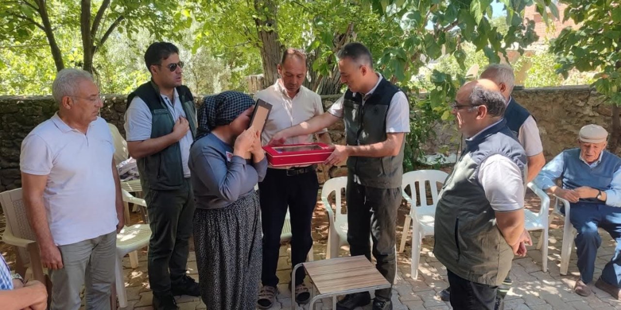 Denizli Orman Bölge Müdürü Köle orman şehitlerinin ailelerini ziyaret etti
