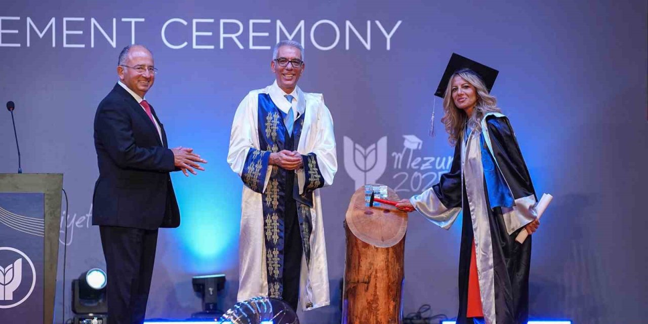 Çanakkale Boğazı’nı 45’inde yüzerek geçti, üniversiteyi 51’inde birincilikle bitirdi