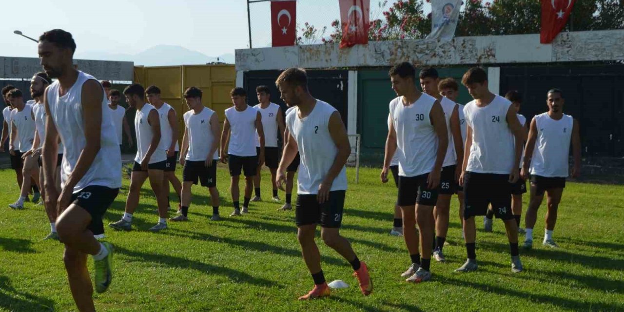 Denizli İdmanyurdu, yeni sezon hazırlıklarına devam ediyor