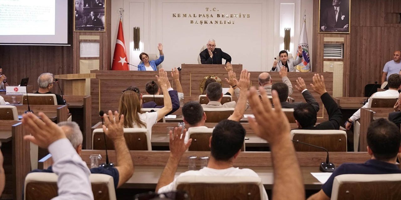 CHP’li Başkan ve meclis üyeleri ile AK Partili meclis üyesi arasında gerginlik