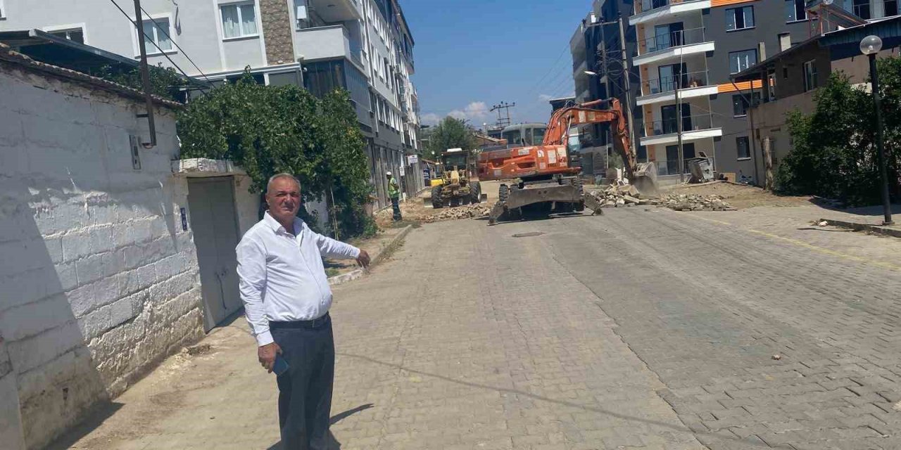 Sultanhisar’da 5 bin metrekarelik parke taşı çalışması sürüyor