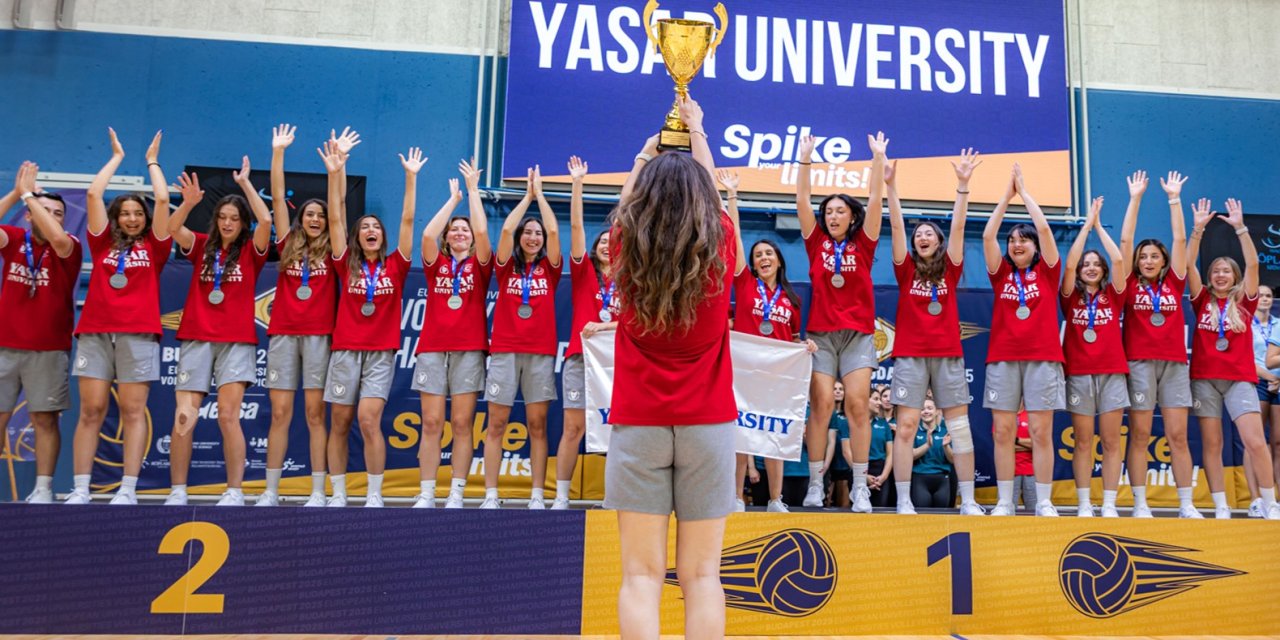 Yaşar Üniversitesi Kadın Voleybol Takımı Avrupa ikincisi oldu