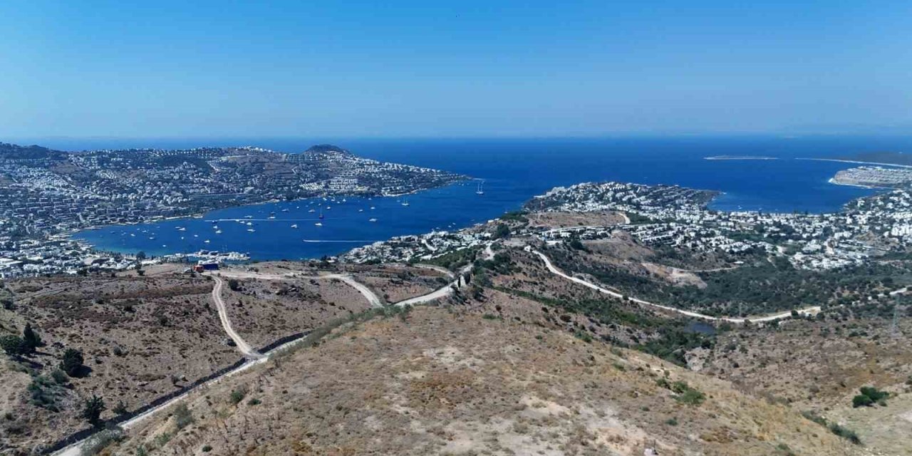 Muğla’da 163 futbol sahası vahşi depolama alanı yeşile döndü