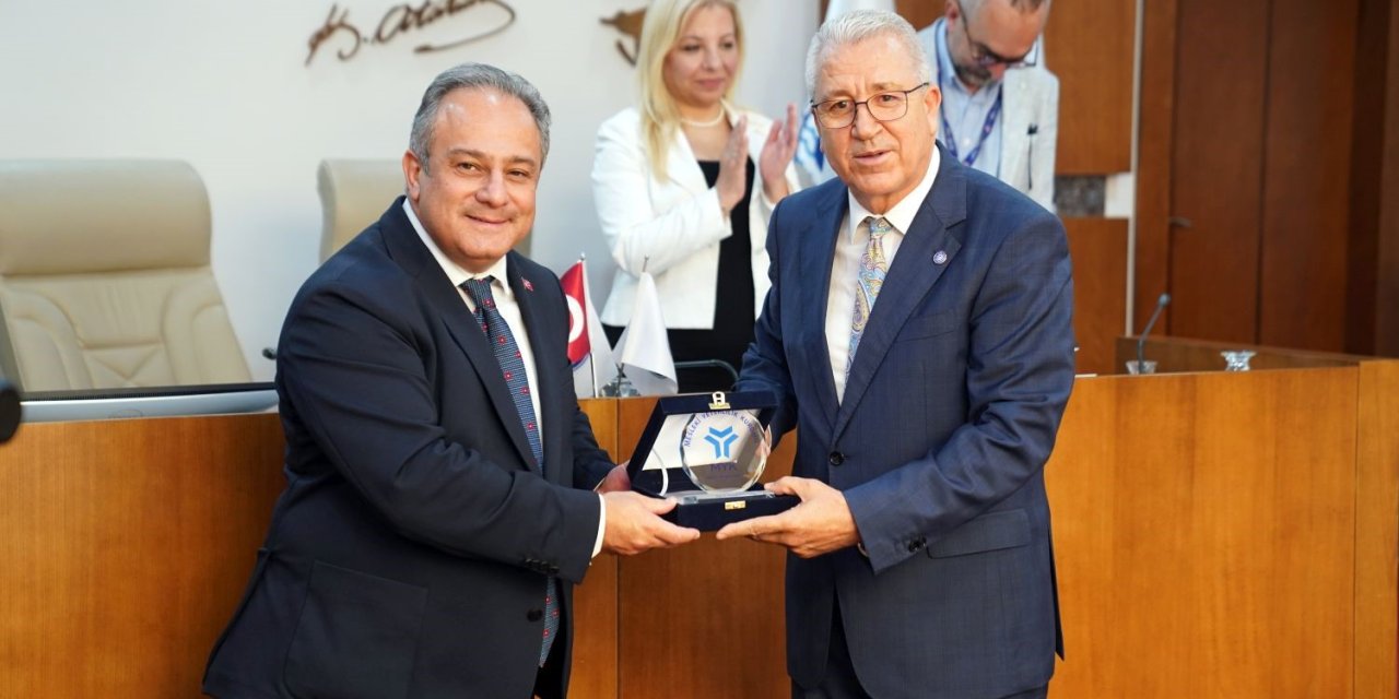 Ege Üniversitesi 70. yılında 70 TYÇ logosuyla Türkiye birincisi