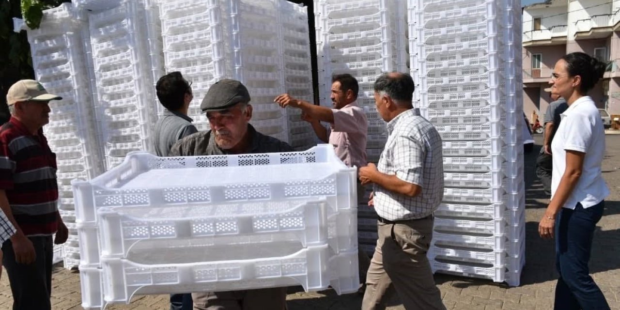 İncir üreticilerine kurutma kerevitleri dağıtıldı