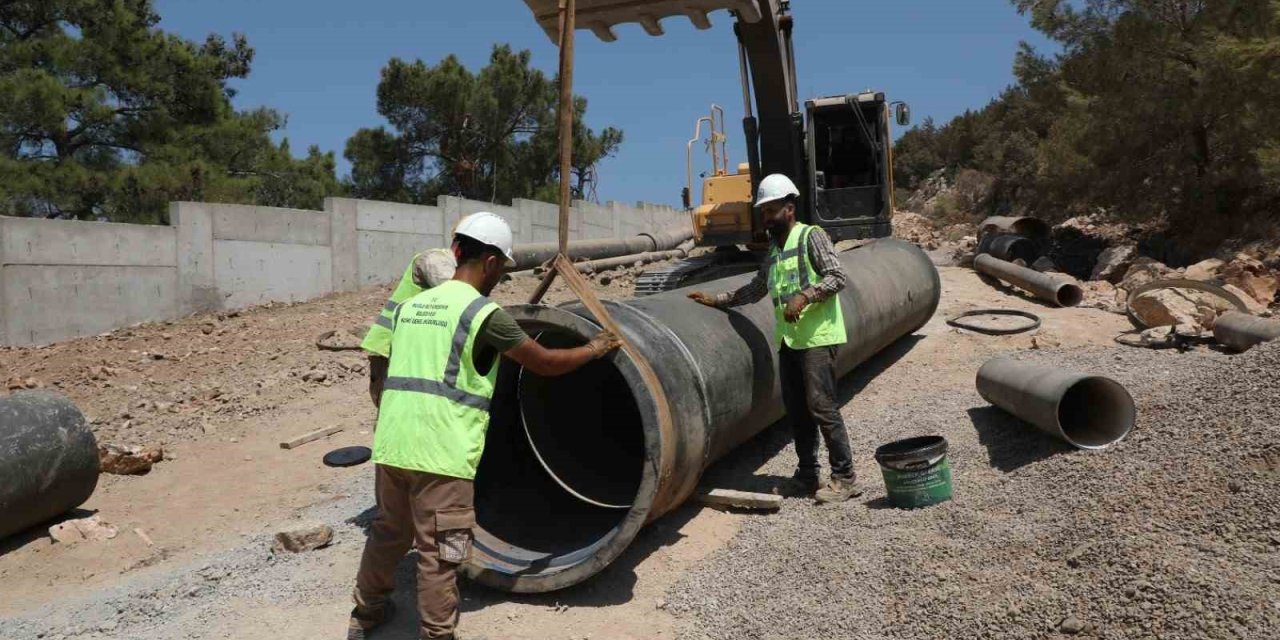 Bodrum’un patlayan hatlarını büyükşehir yeniliyor