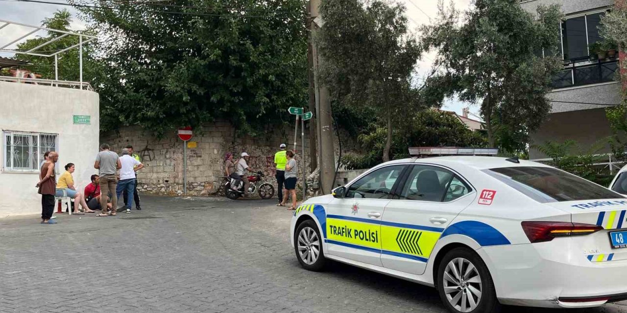 Menteşe’de otomobil ile motosiklet çarpıştı: 2 yaralı