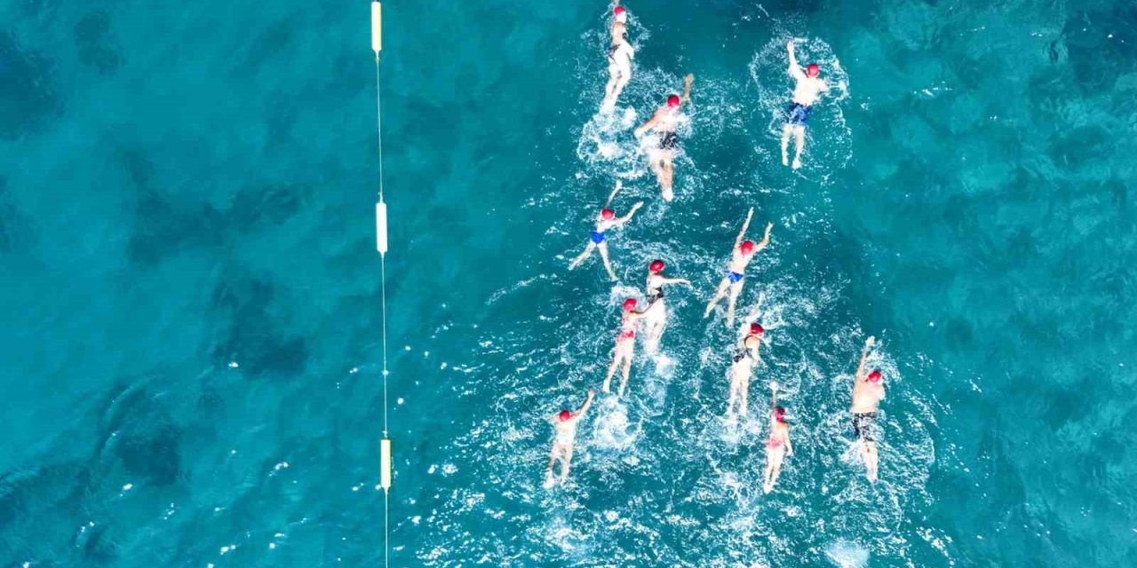 Bodrum’da sağlık için kulaç attılar