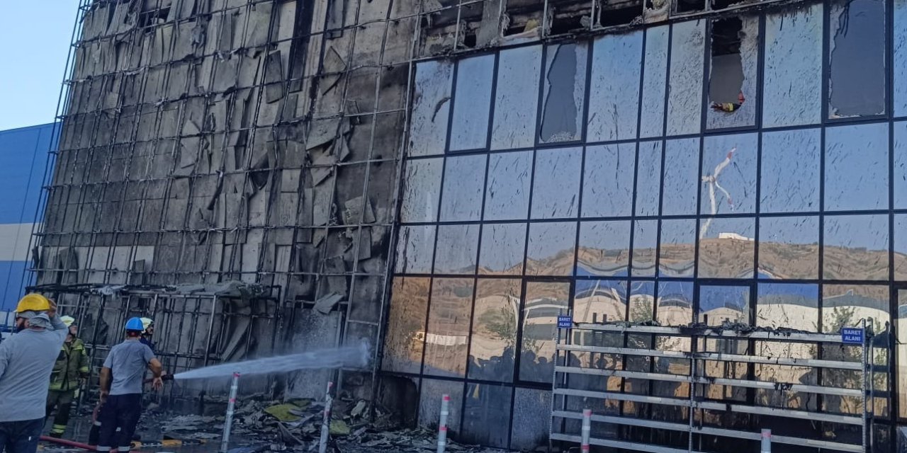 Aliağa’da fabrikada korkutan yangın