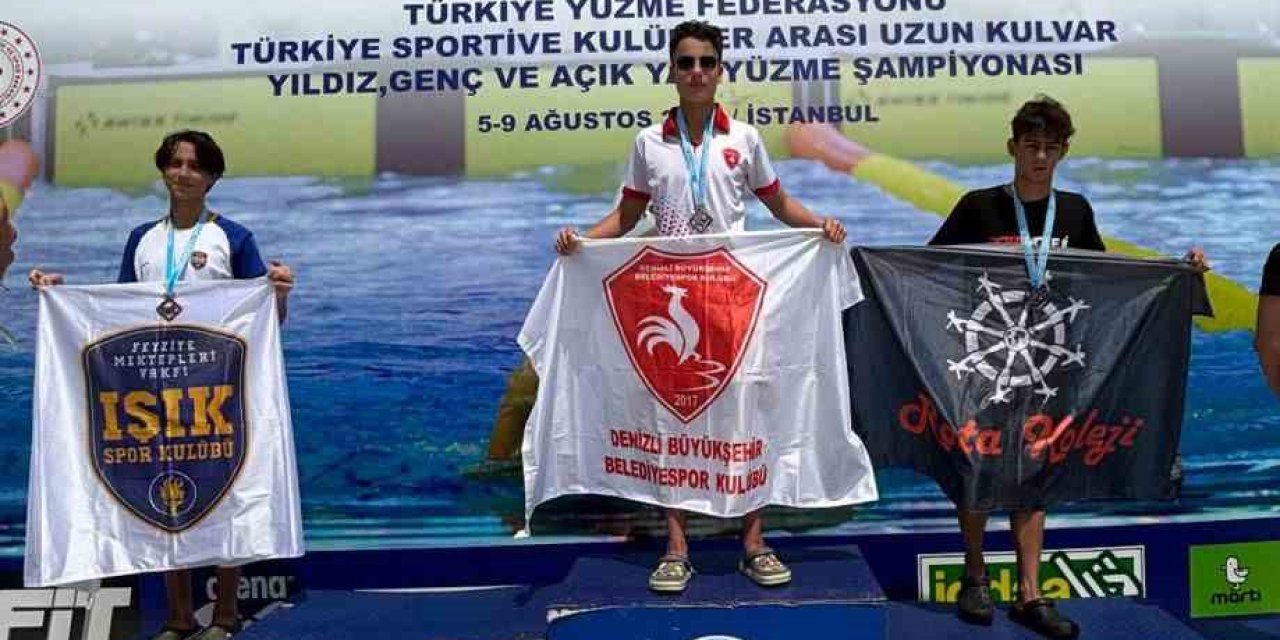 Denizli’nin altın kulaçı Türkiye şampiyonu oldu