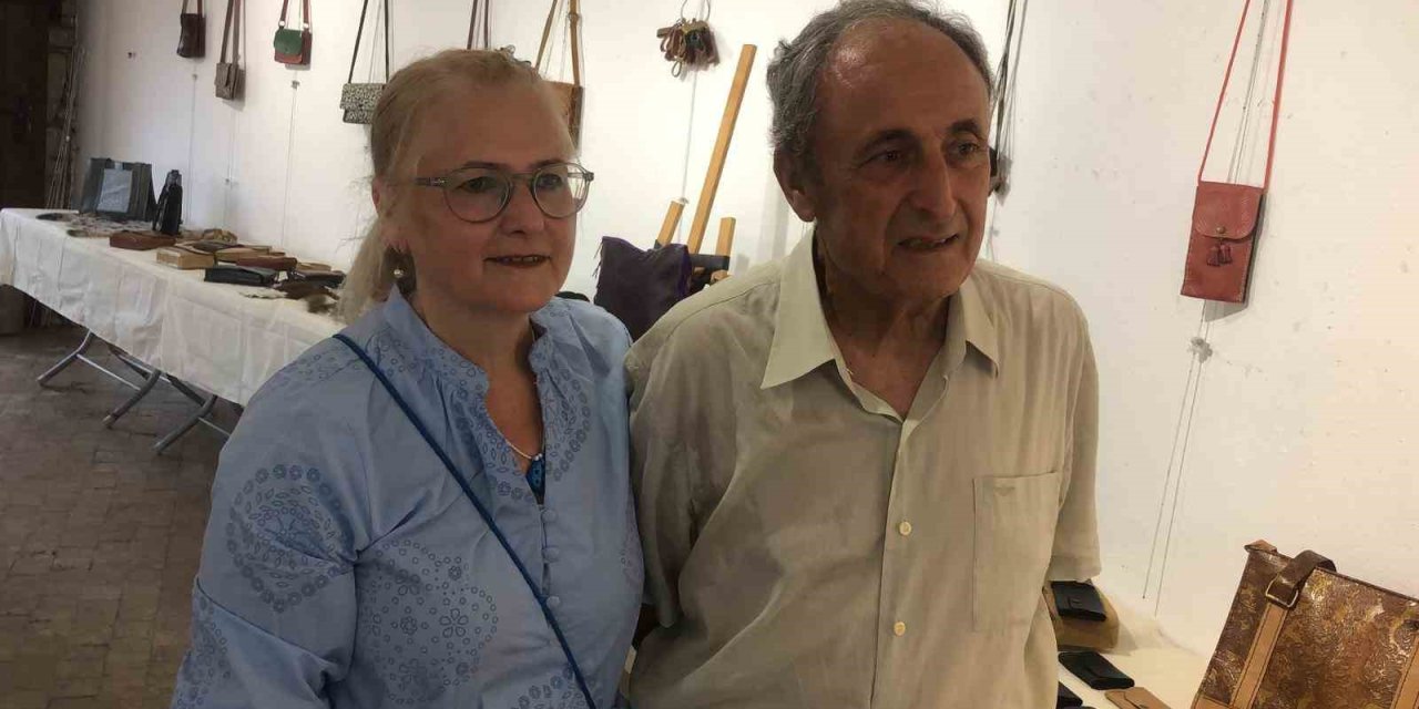 Datça’ya yerleşti, deriden sanata uzanan yolculuğa çıktı