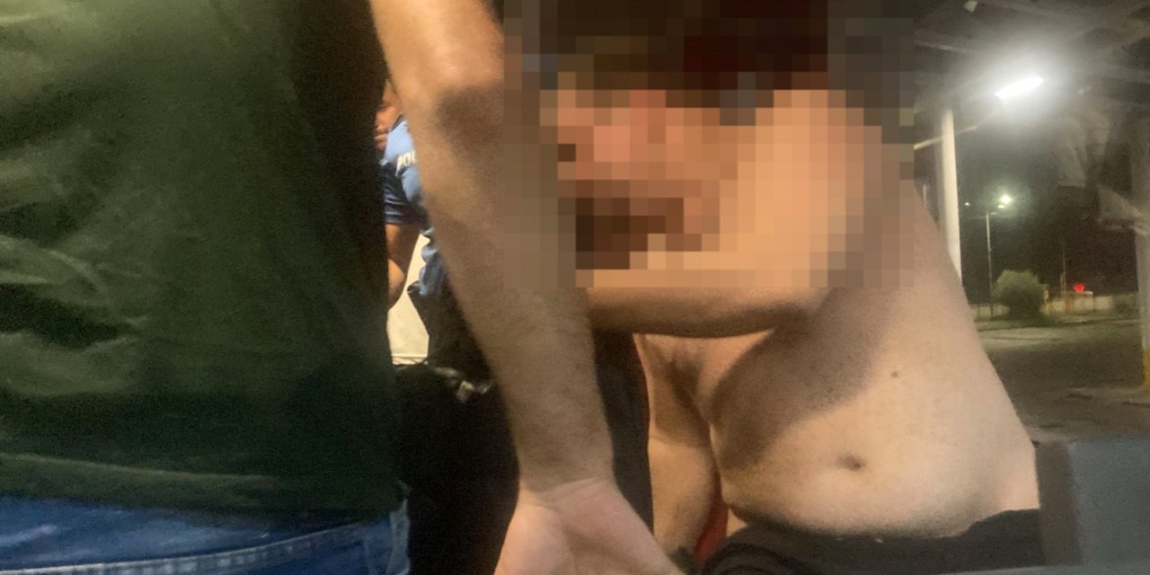 Üstü çıplak seyahat etti, yolcuları korkuttu: Gerçek ortaya çıktı