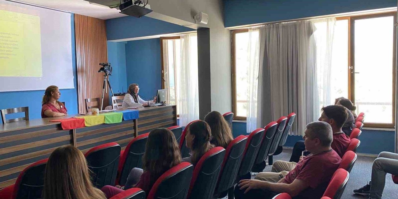 Hastane personeline hijyen ve güvenlik eğitimi verildi