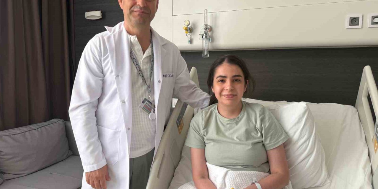 Boğazından su bile geçmiyordu, başarılı bir operasyonla yeniden yemek yiyebildi