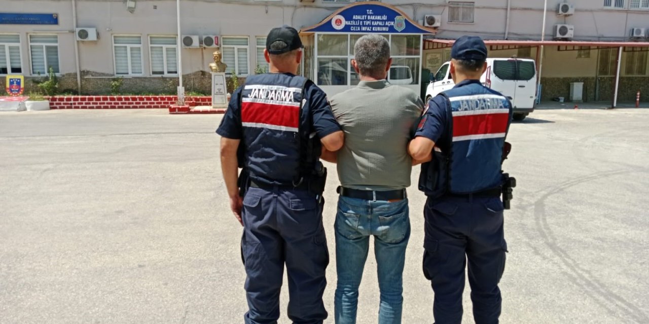 Uyuşturucu taciri jandarmadan kaçamadı