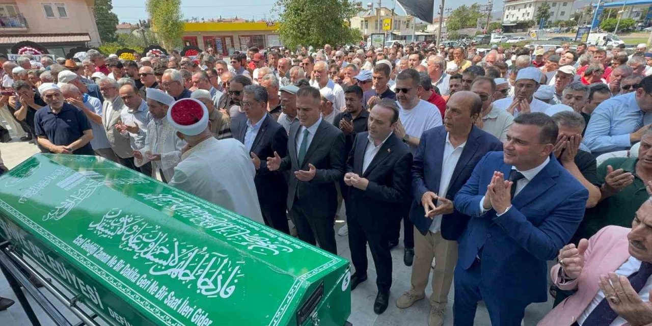 Eski AK Parti Muğla Milletvekili Ali Boğa, Fethiye’de son yolculuğuna uğurlandı