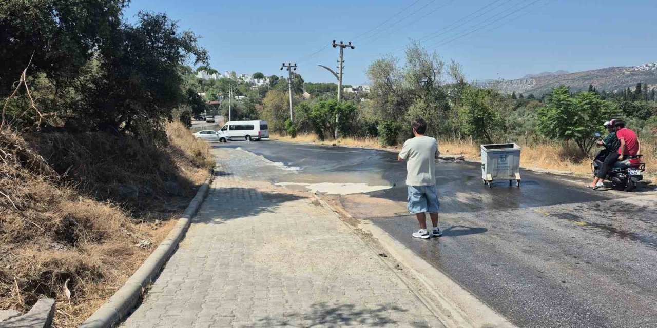 Bodrum’da su isale hattı patladı