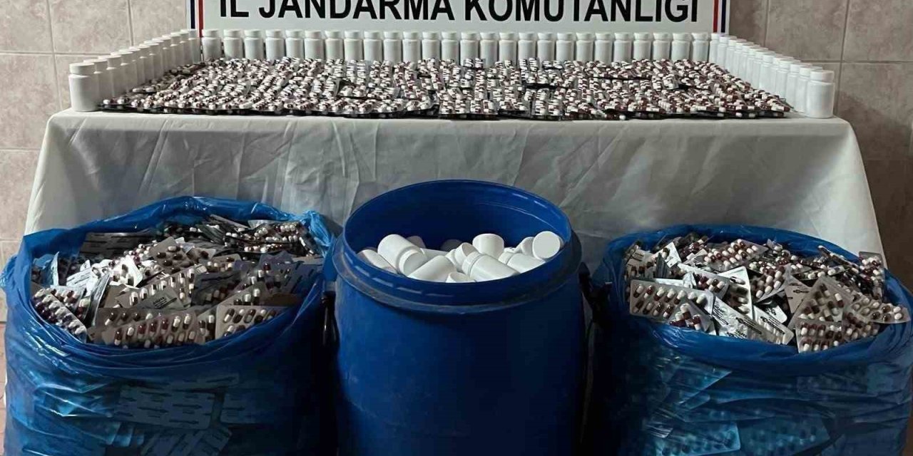 İzmir’de jandarma, uyuşturucu tacirlerine nefes aldırmadı: 87 şüpheli yakalandı