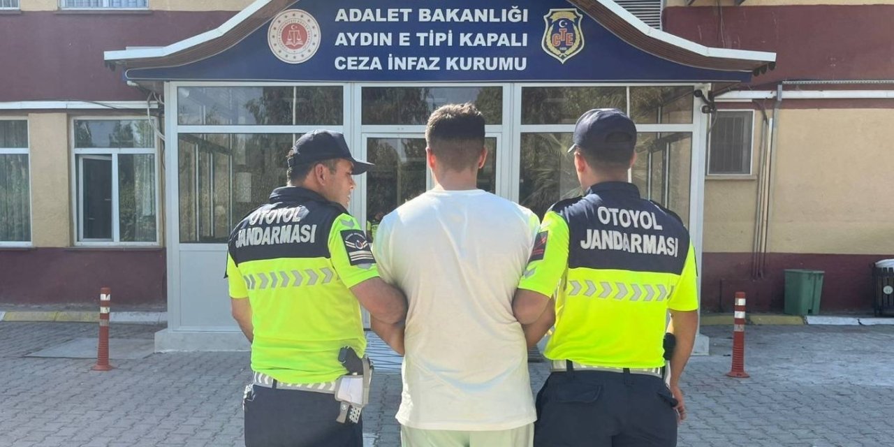 Jandarmanın dikkati sayesinde aranan şahıs yakalandı