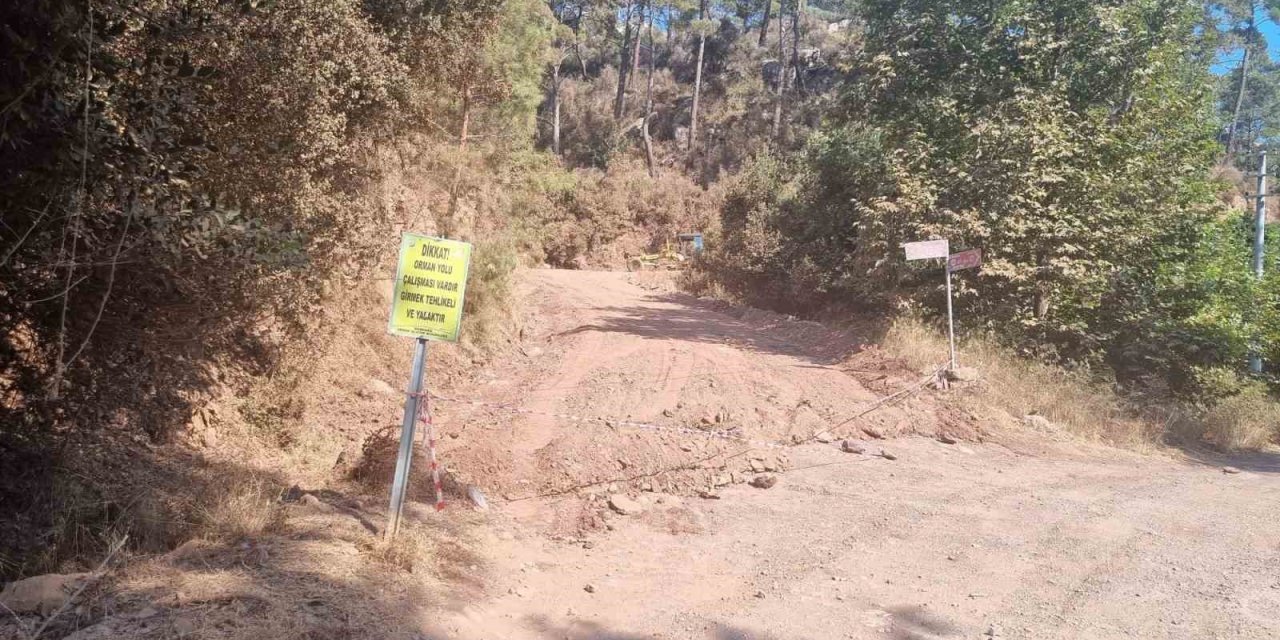 Marmaris Turgut Şelalesi yolunda bakım çalışmaları başladı